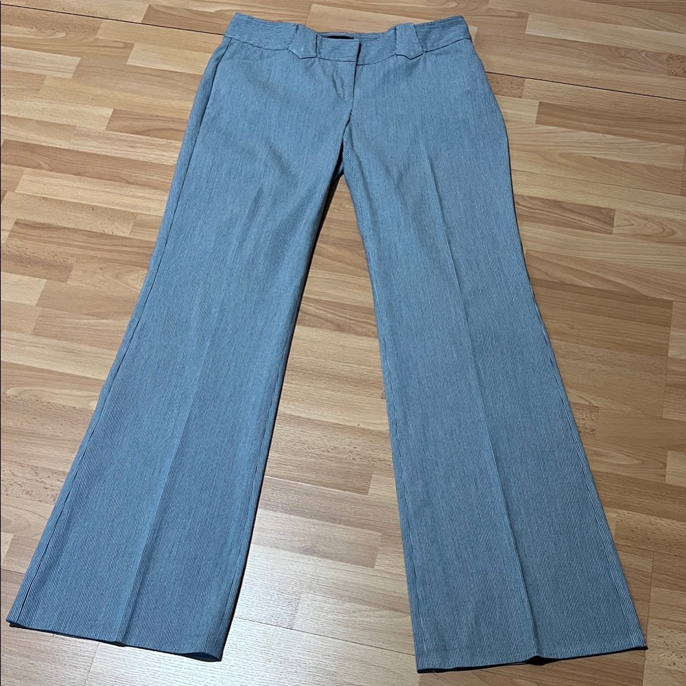 Women’s EXPRESS Stylish Stretch Gray Flare Pants Sz.8